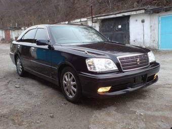 2003 Toyota Crown Photos