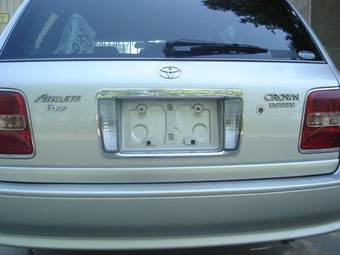 2003 Toyota Crown Pictures