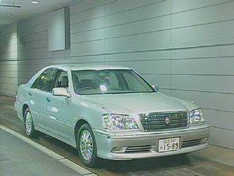 2003 Toyota Crown Pics