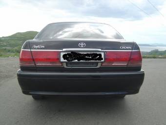 2003 Toyota Crown Photos