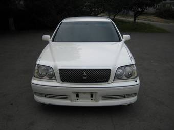 2003 Toyota Crown Photos