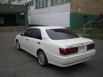 2003 Toyota Crown Wallpapers