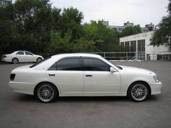 2003 Toyota Crown Images