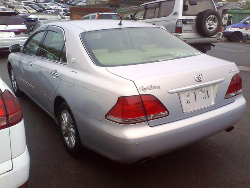 2004 Toyota Crown