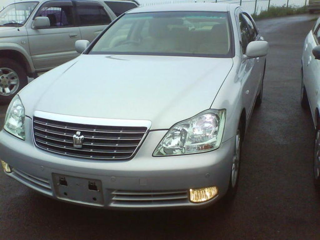 2004 Toyota Crown