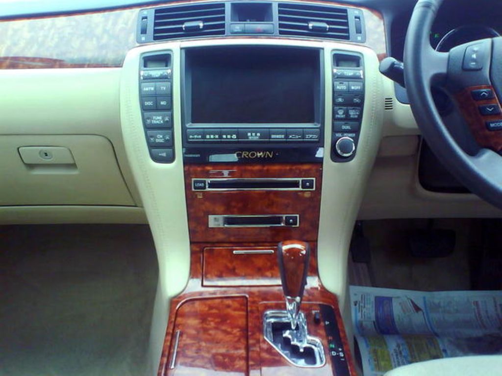 2004 Toyota Crown