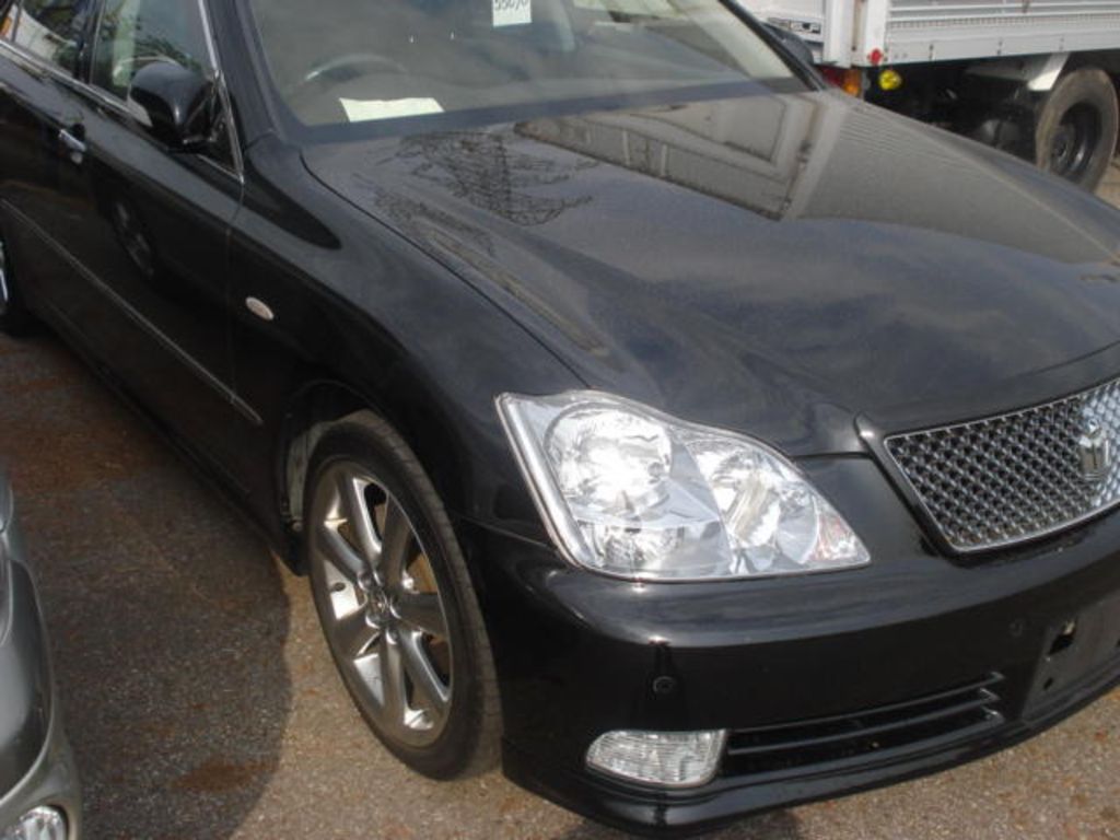 2004 Toyota Crown