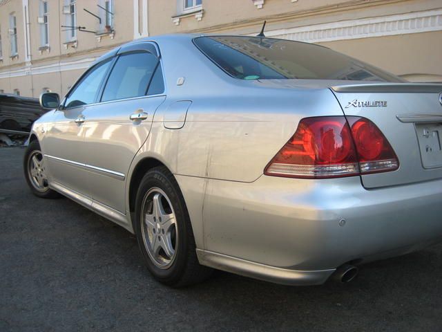 2004 Toyota Crown