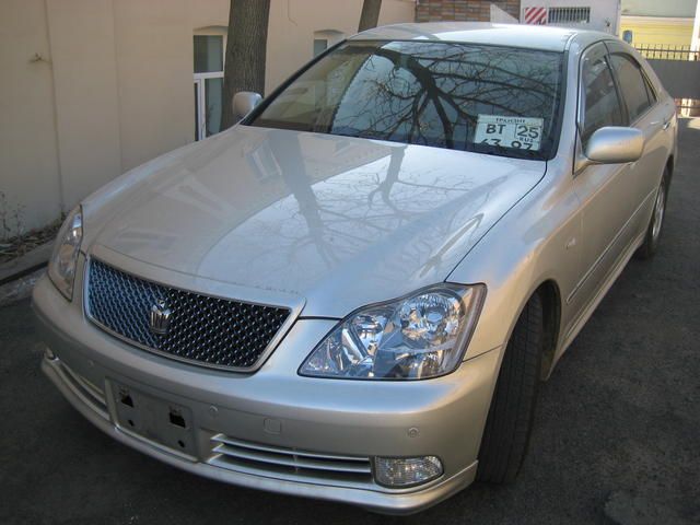 2004 Toyota Crown