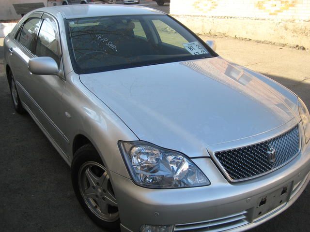 2004 Toyota Crown