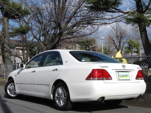 2004 Toyota Crown