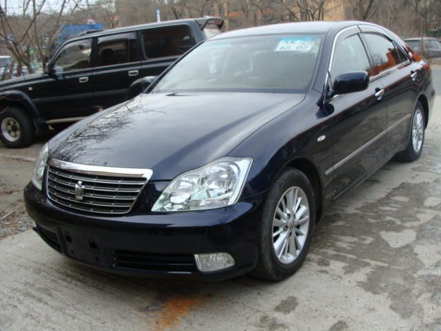 2004 Toyota Crown