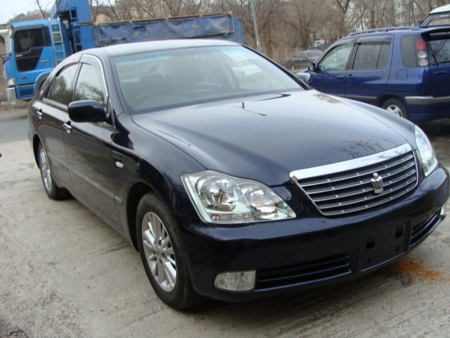 2004 Toyota Crown