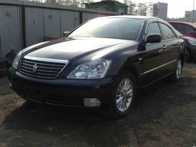 2004 Toyota Crown