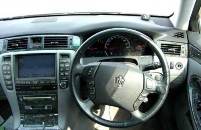 2004 Toyota Crown
