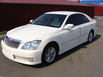 2004 Toyota Crown