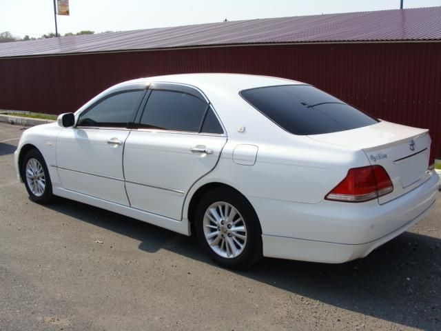 2004 Toyota Crown
