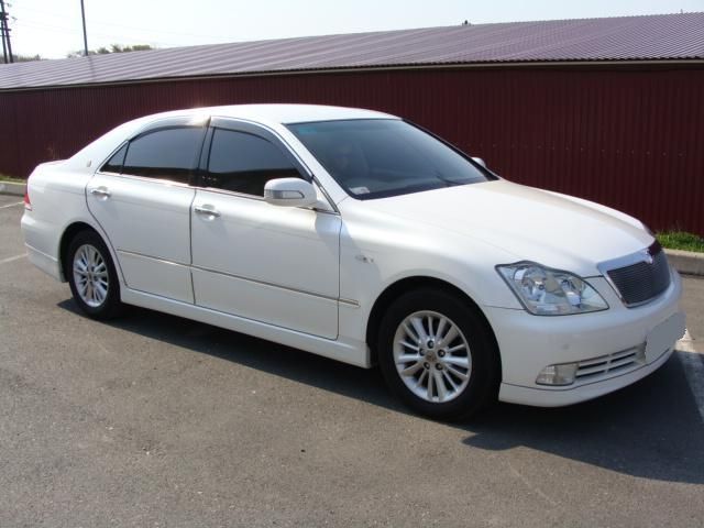 2004 Toyota Crown