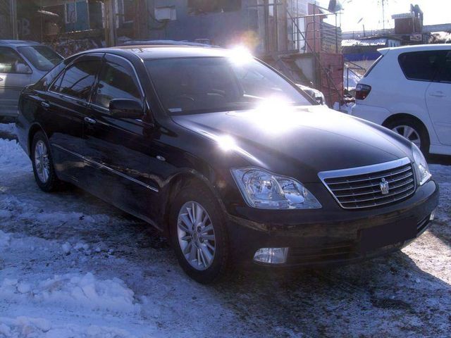 2004 Toyota Crown