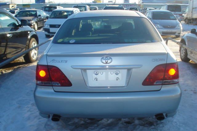 2004 Toyota Crown