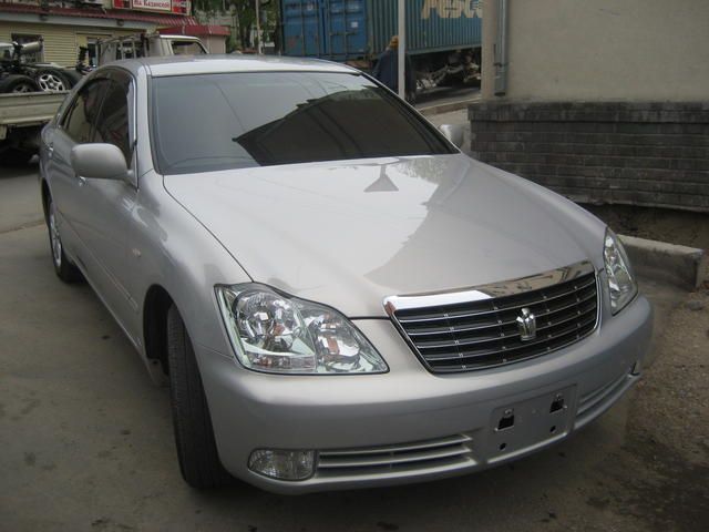 2004 Toyota Crown