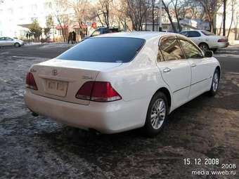 2004 Crown