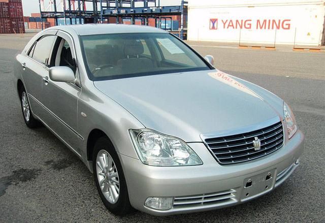 2004 Toyota Crown