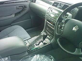 2004 Crown