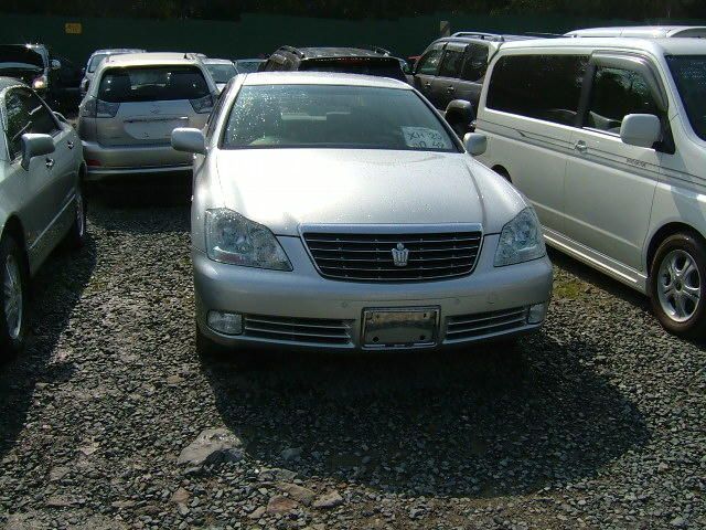 2004 Toyota Crown