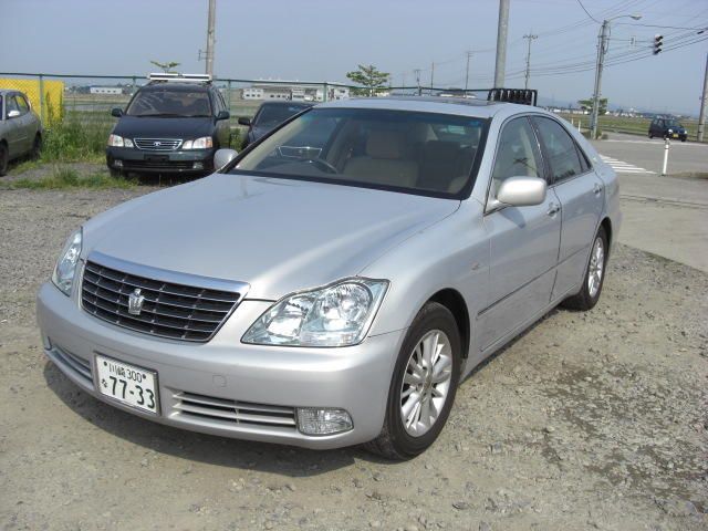 2004 Toyota Crown