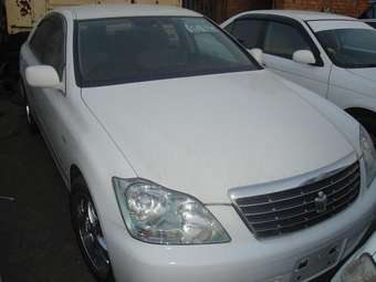 2004 Toyota Crown