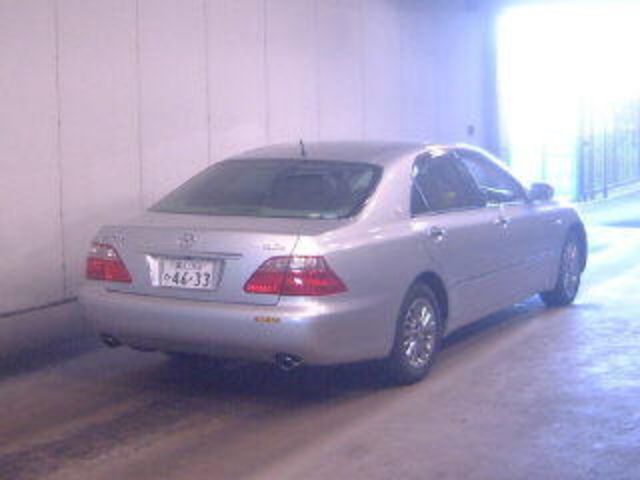 2004 Toyota Crown