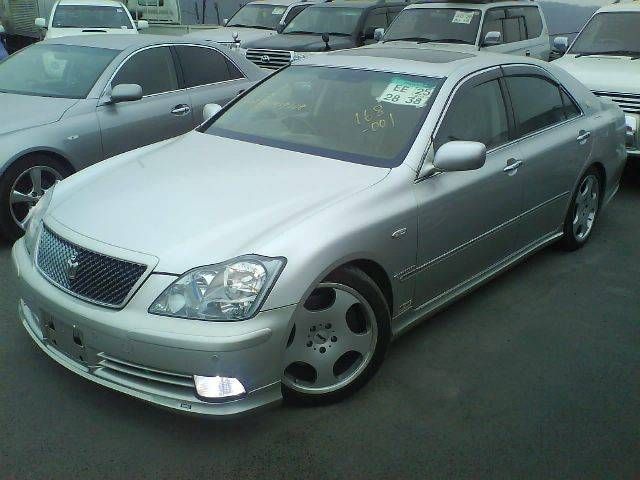 2004 Toyota Crown