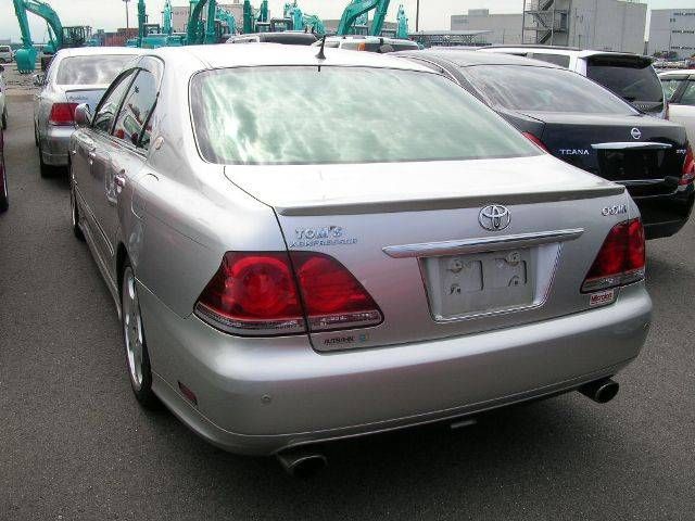 2004 Toyota Crown