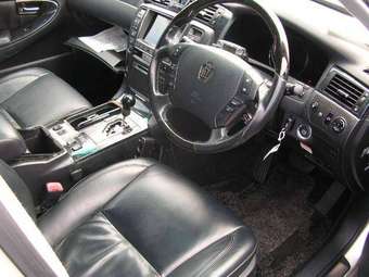 2004 Crown