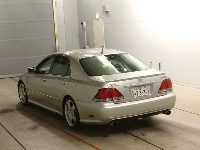 2004 Toyota Crown