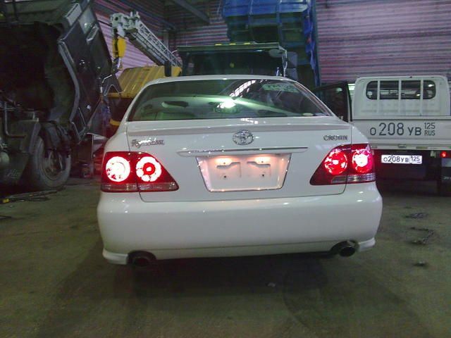 2004 Toyota Crown