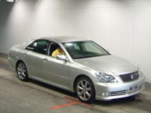 2004 Toyota Crown