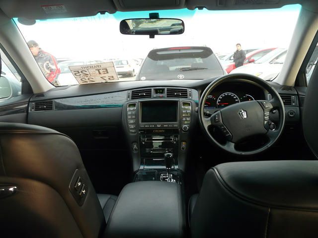 2004 Toyota Crown