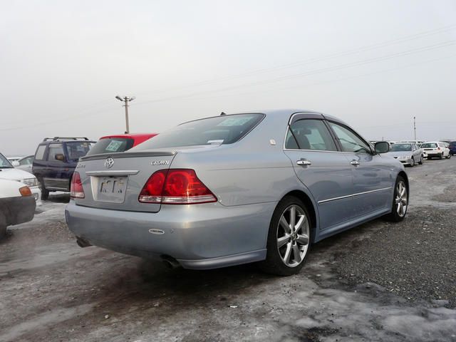 2004 Toyota Crown
