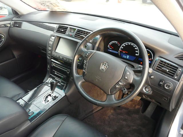 2004 Toyota Crown