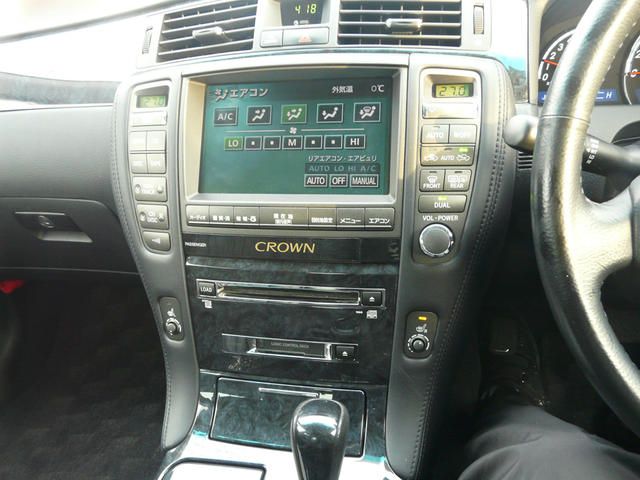 2004 Toyota Crown