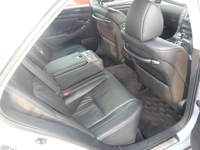 2004 Toyota Crown