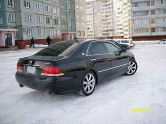 2004 Crown