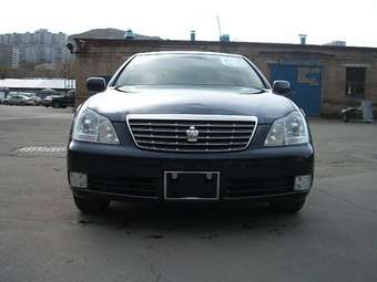 2004 Toyota Crown Pictures