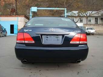 2004 Toyota Crown Photos