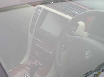2004 Toyota Crown Pics