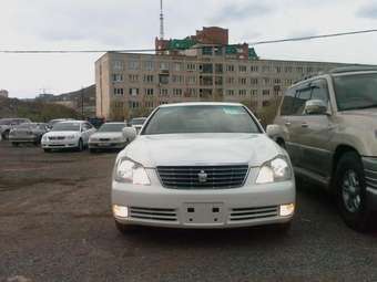 2004 Toyota Crown Images