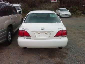 2004 Toyota Crown Pictures