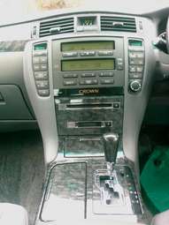 2004 Toyota Crown Pictures